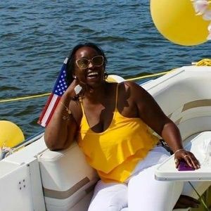 Meet your Posher, Taisa